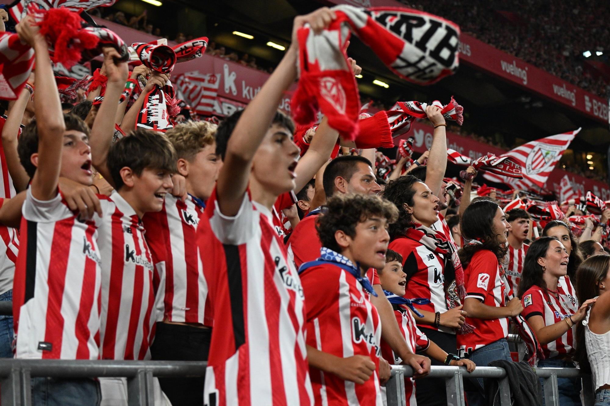 En imágenes: ¿Has estado en San Mamés viendo el Athletic-Sevilla? Búscate en nuestra galería