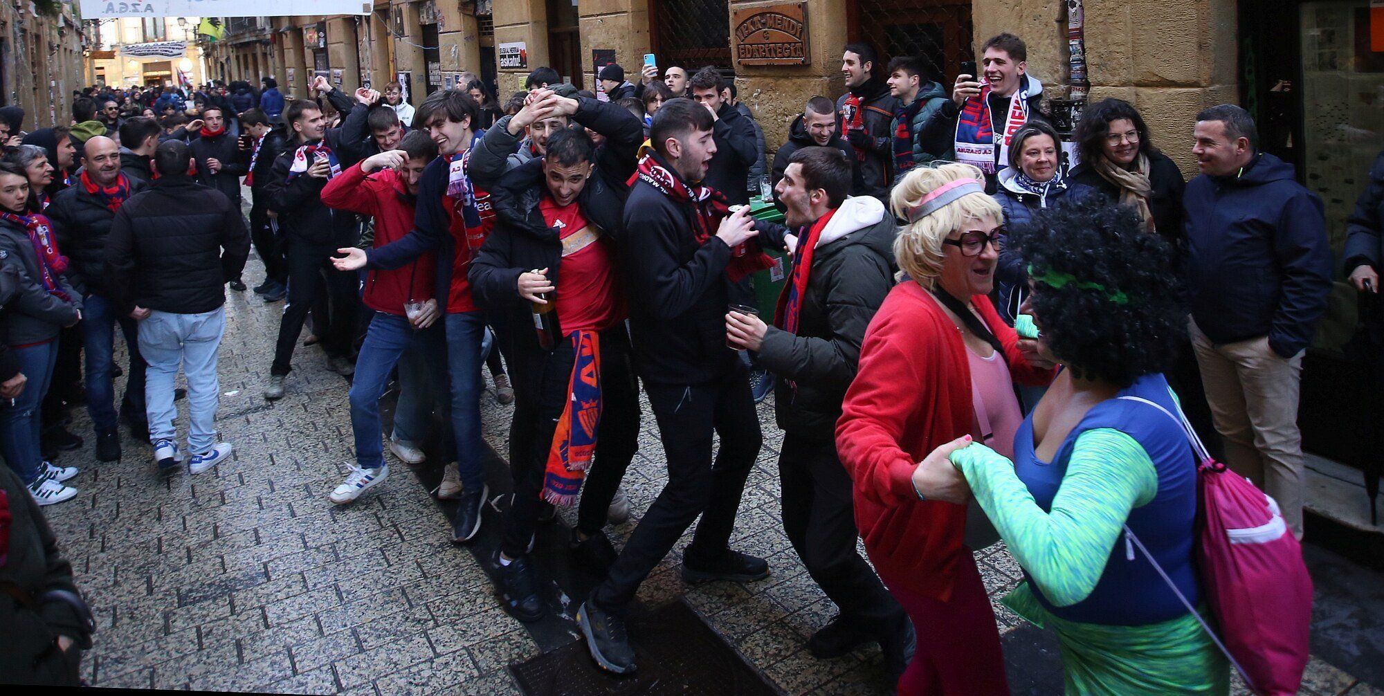 Carnaval rojillo en Donosti