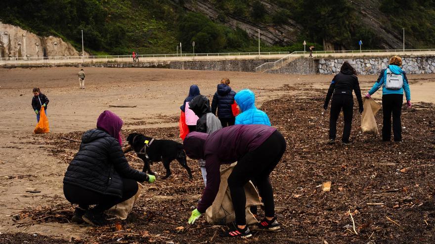 Itsas hondakinak biltzeko bederatzi ekintza bateratu egingo dira azaroaren 29an Gipuzkoako sei herritan