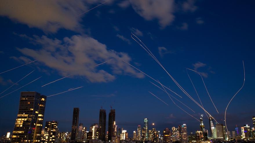 Irán defiende que no ataca a los países vecinos, sino a las bases de EE.UU. en ellos