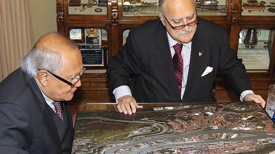 El embajador de Singapur ensalza la transformación urbana de Bilbao