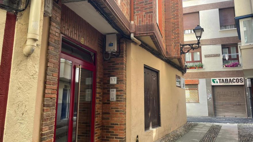El cuerpo sin vida hallado en un piso de Mundaka es el de un cocinero