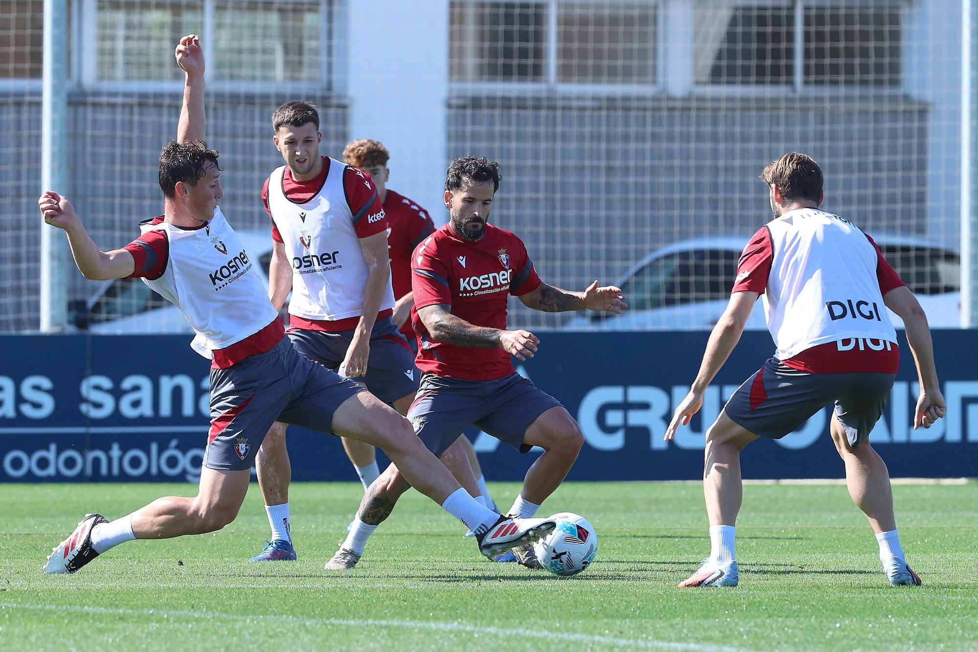 Fotos del entrenamiento de Osasuna (9 de septiembre de 2025)