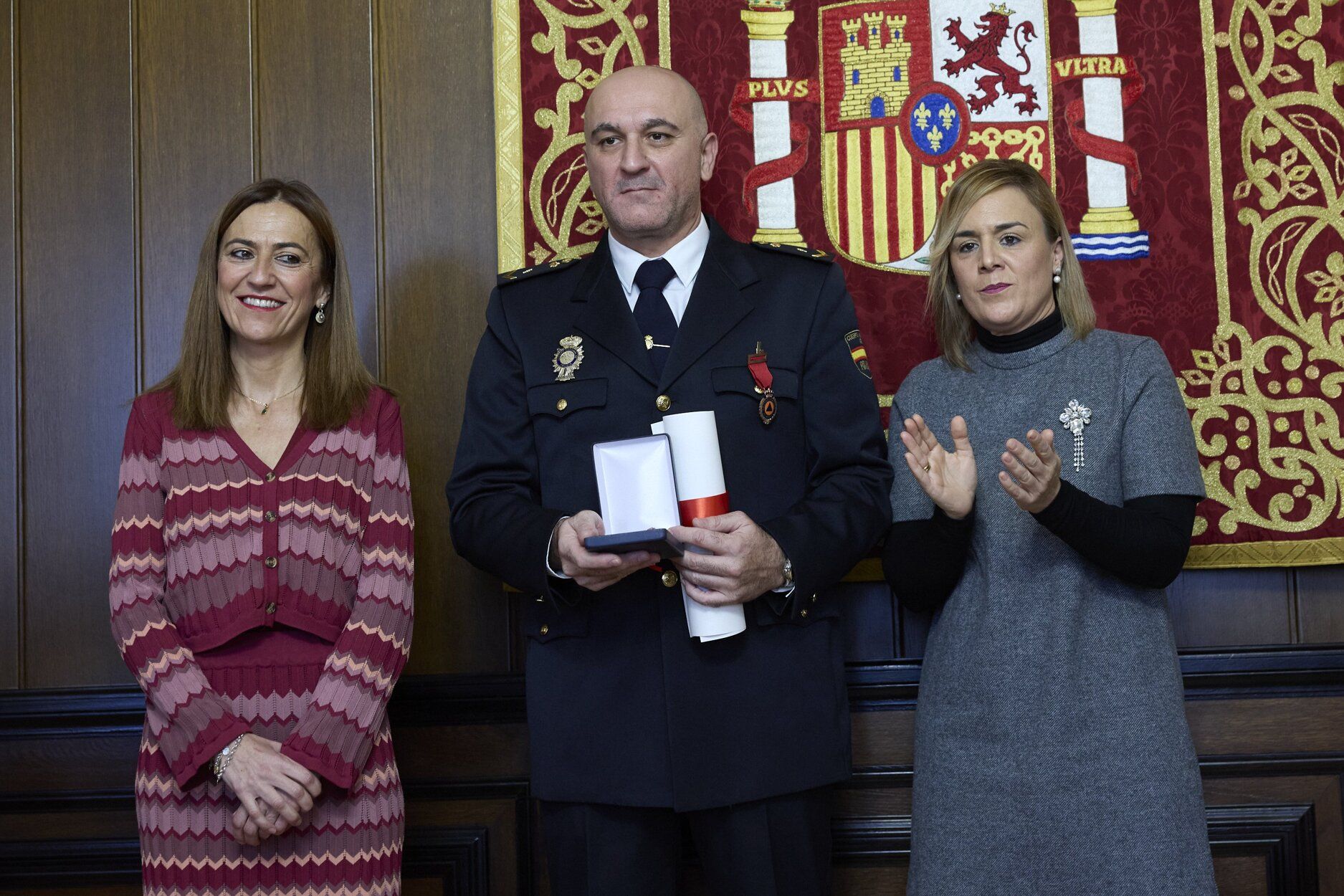 Imágenes del acto de entrega de las medallas de Cruz de la Orden de Isabel la Católica y del mérito de Protección Civil