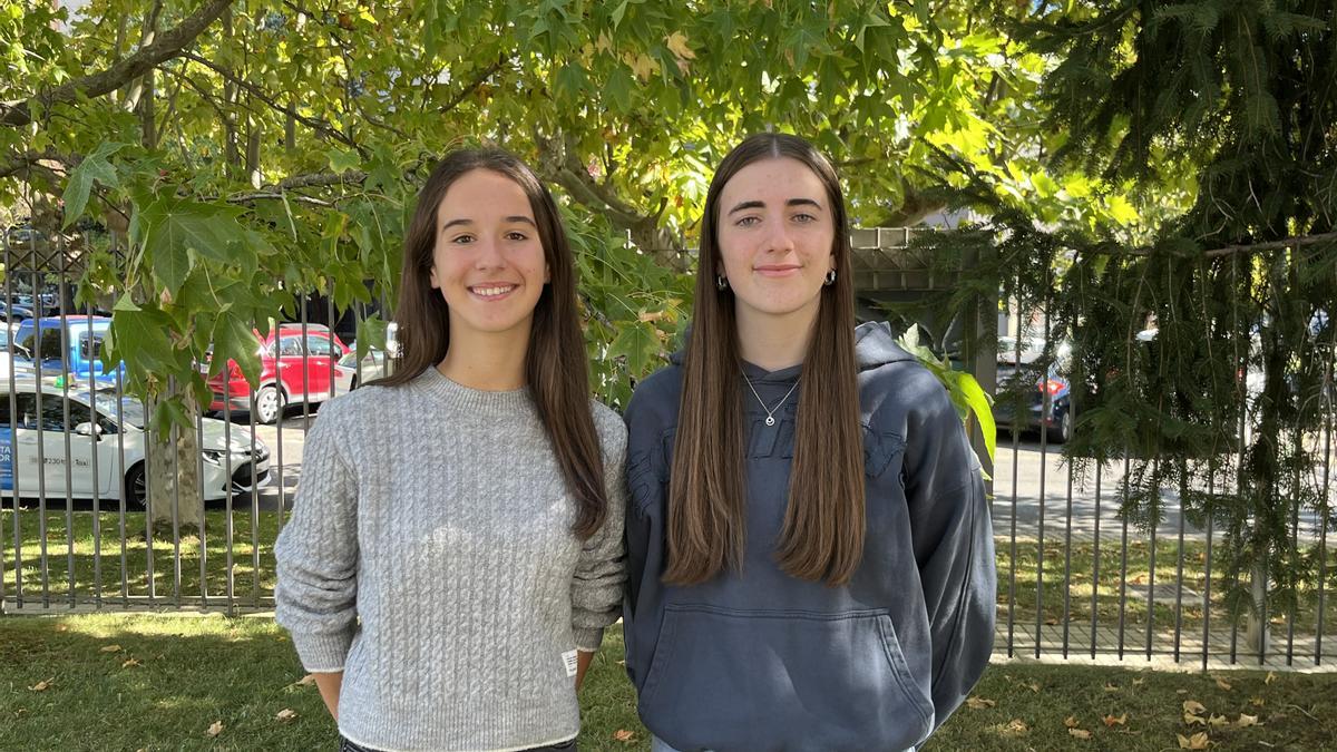 Itziar Miguéliz y Amaia Ubani, las alumnas premiadas.