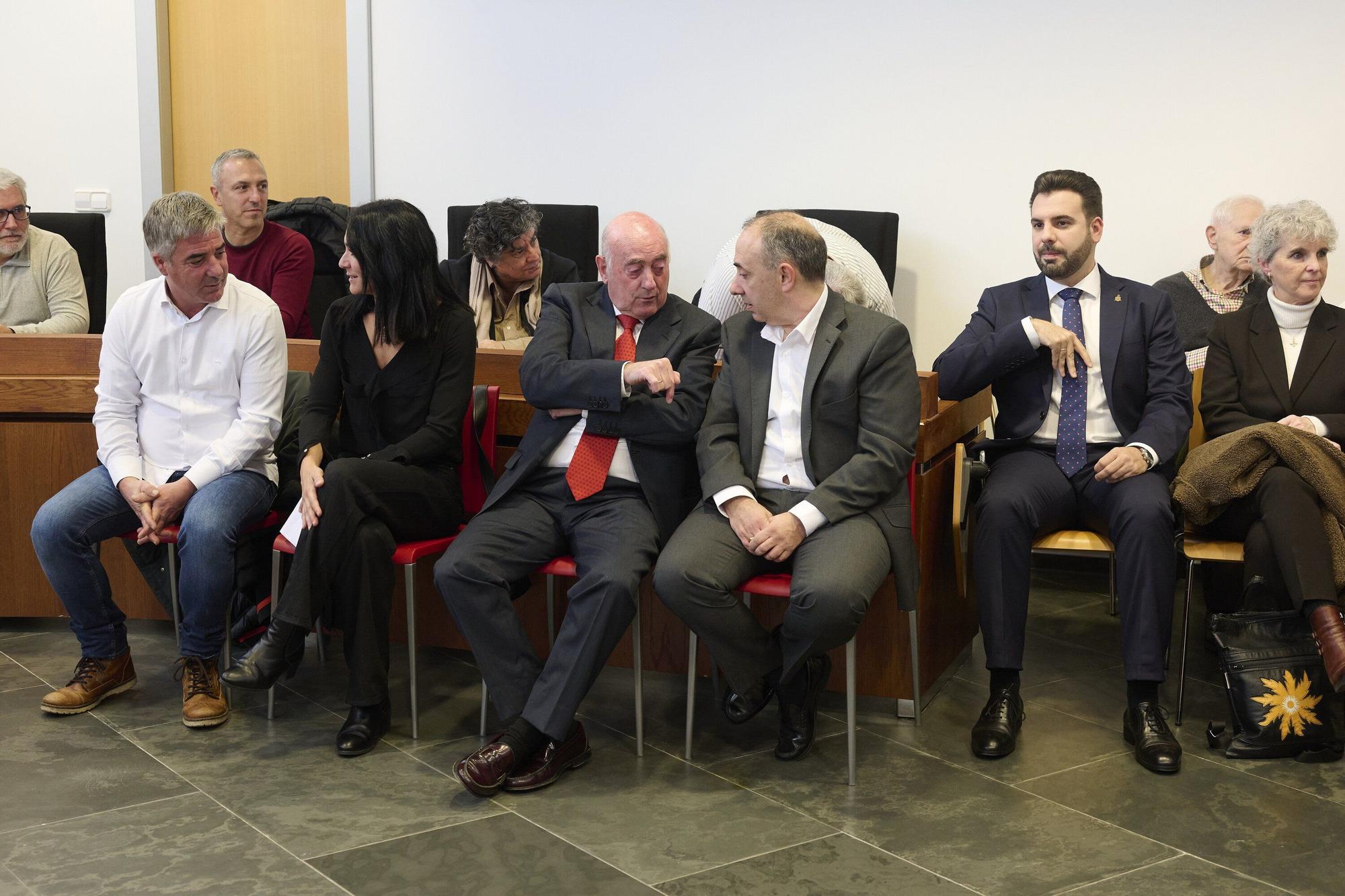 Homenaje a los tres exalcaldes de Zizur Mayor