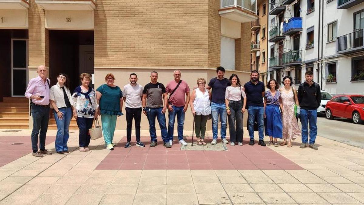 El director general (quinto por la izda), con el resto de participantes en la sesión.