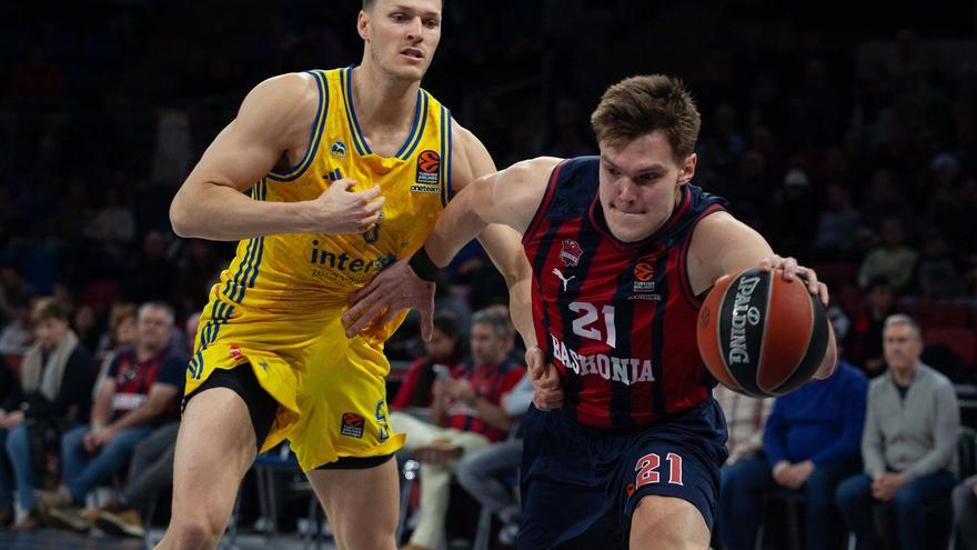 Victoria sin alardes del Baskonia ante el colista