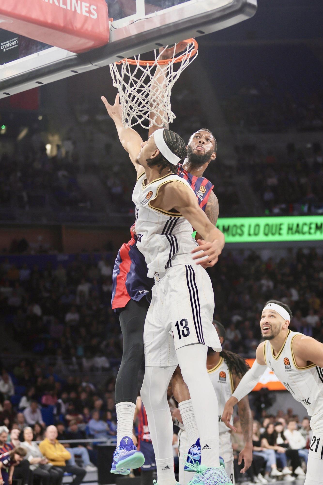 Las imágenes del Baskonia-Asvel de Euroliga en el Buesa Arena