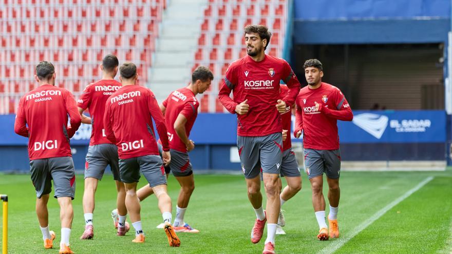 Osasuna recibe al Celta con veinte convocados y las bajas de Oroz y Rosier