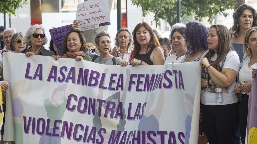 Protesta en Murcia contra el diputado de Vox que pidió usar la violencia para combatir el aborto