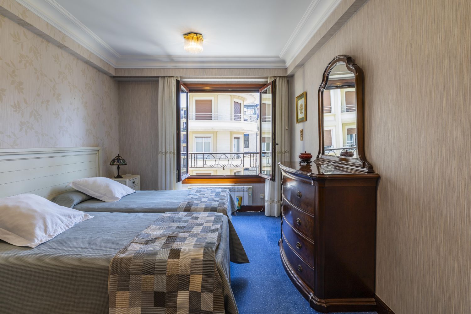 Vivir en el corazón de San Sebastián: espacio, luz y carácter en el Gros más exclusivo