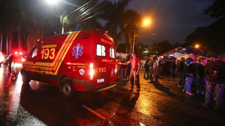 Al menos siete fallecidos en un accidente de autobús de un equipo de baloncesto de Brasil