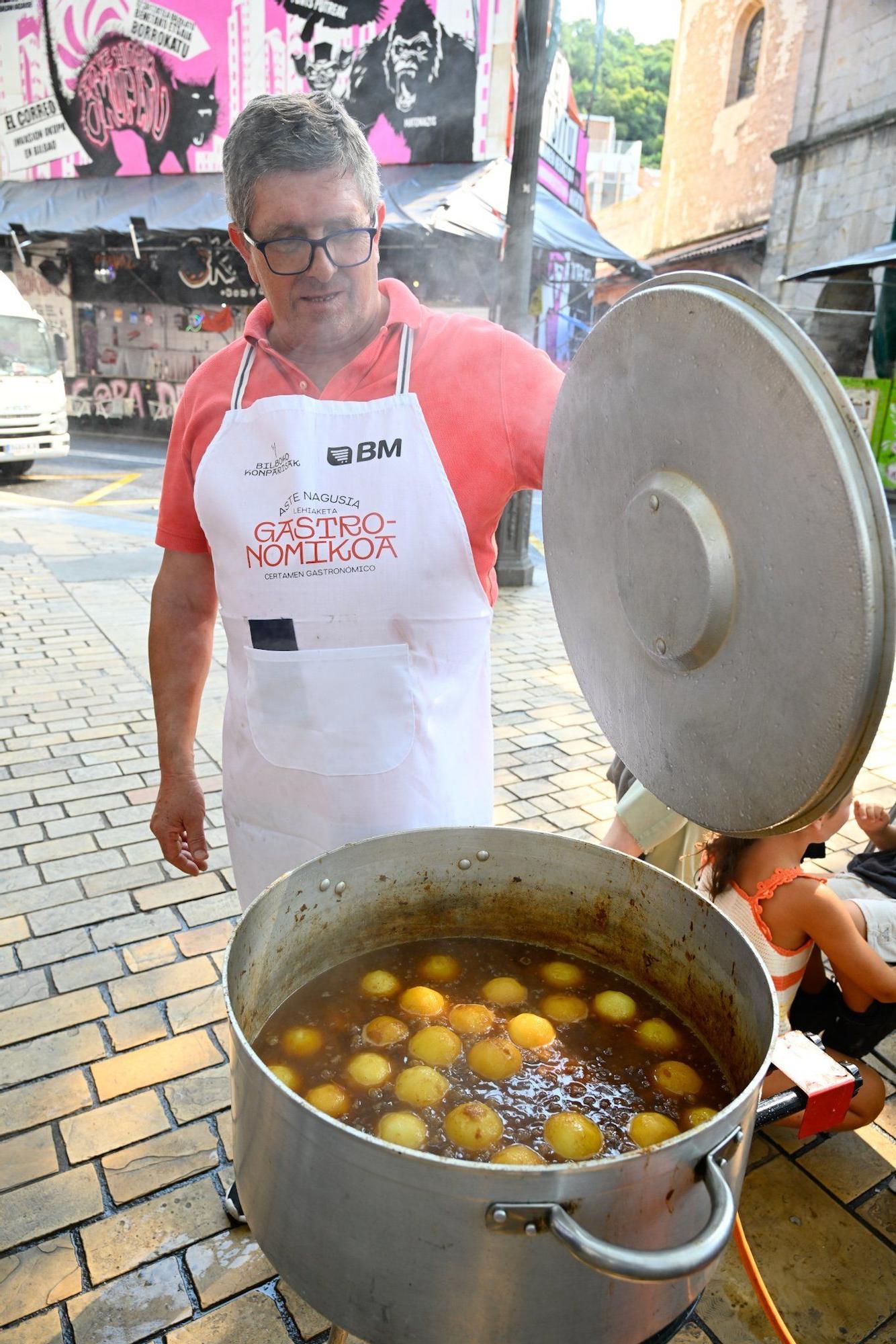 En imágenes: concurso gastronómico de rabo de toro en Aste Nagusia