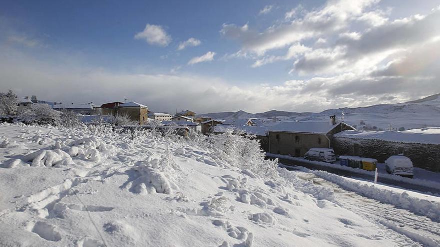 Imágenes de la nieve en la localidad de Unciti.