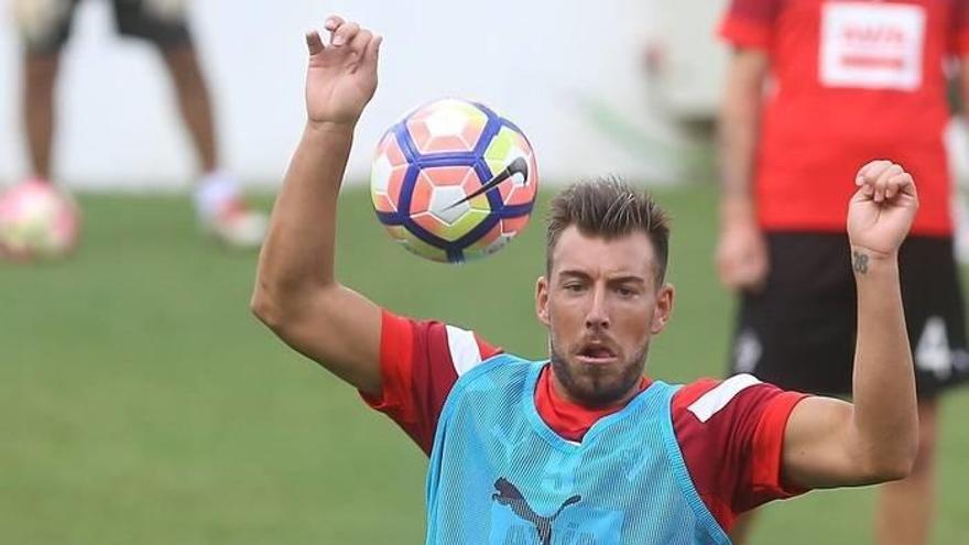 Imputan a Sergi Enrich y a dos exjugadores del Eibar por el vídeo sexual que se difundió