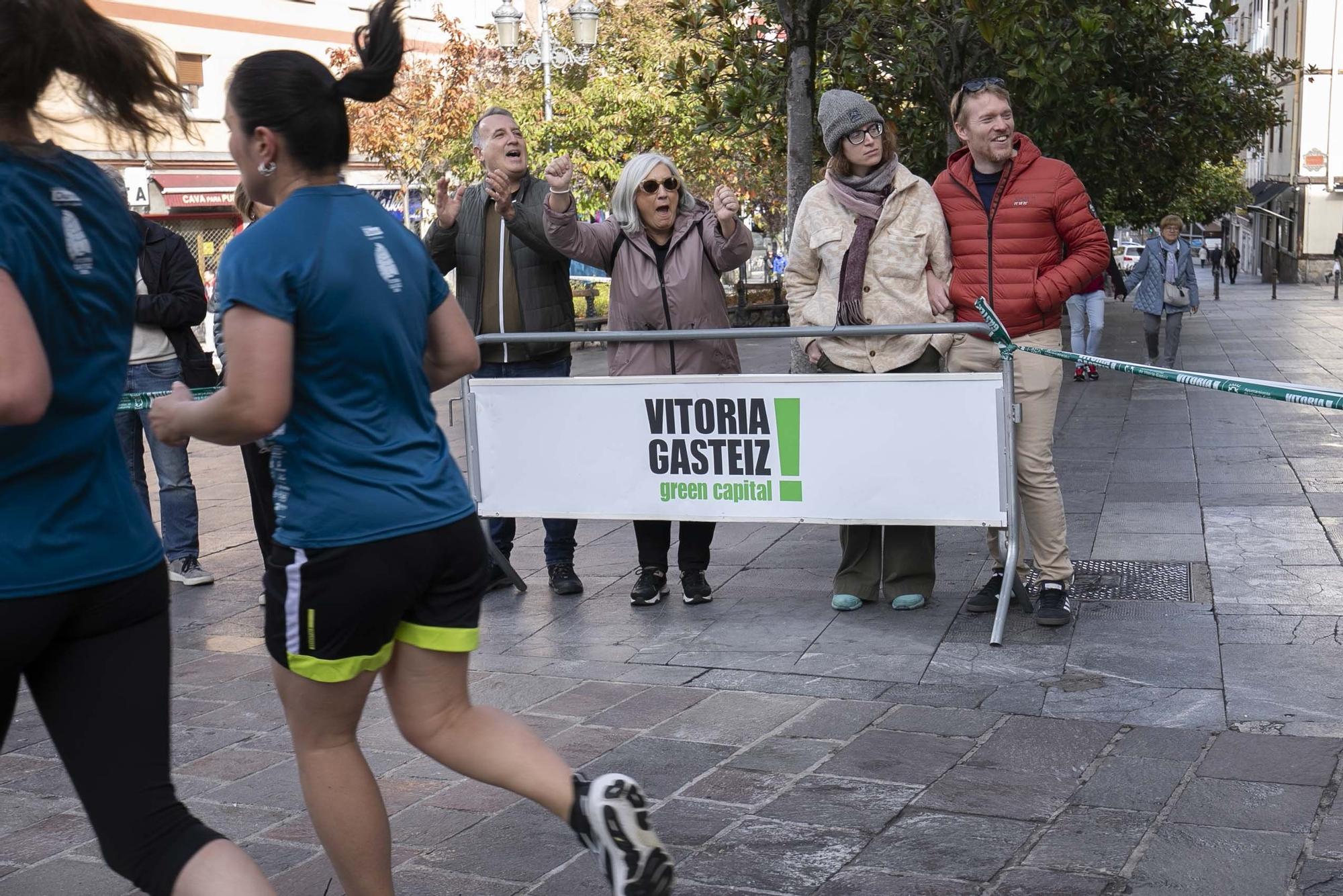 En imágenes: Miles de personas participan en La Conquista de la Almendra