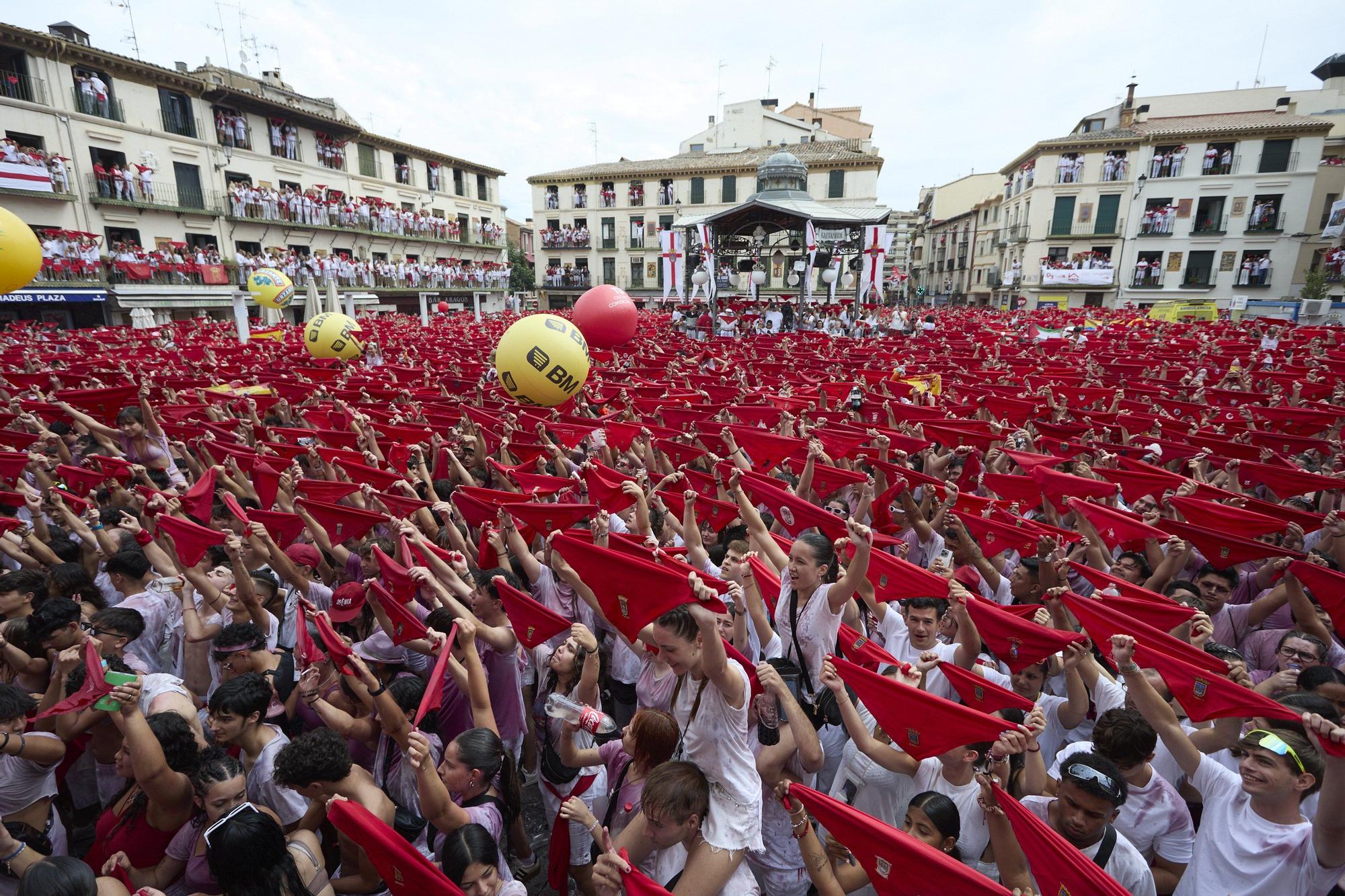 Fotos del cohete de las fiestas de Tudela 2025