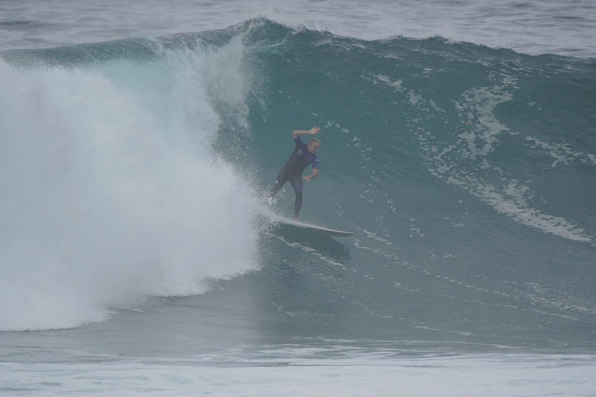 En imágenes: "La comunidad del surf está como loca, suele haber pocos días al año con olas como estas"
