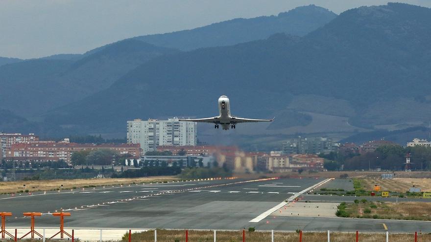 Una aerolínea indemnizará a 117 menores por cancelar un vuelo Irlanda-Pamplona