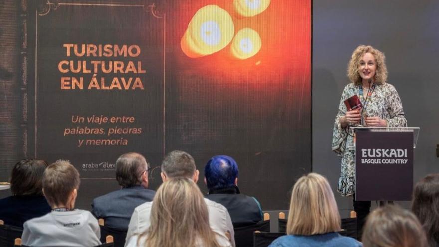 Álava invita en FITUR a disfrutar su oferta cultural a través de un viaje entre “palabras, piedras y memorias”
