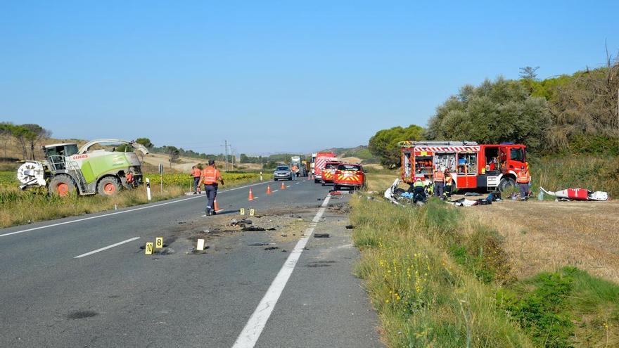 Muere el conductor de una furgoneta al chocar contra una cosechadora en Tafalla