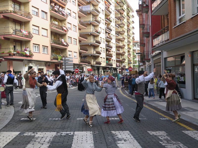 El desfile de la Euskal Jaia de Urretxu, en imágenes