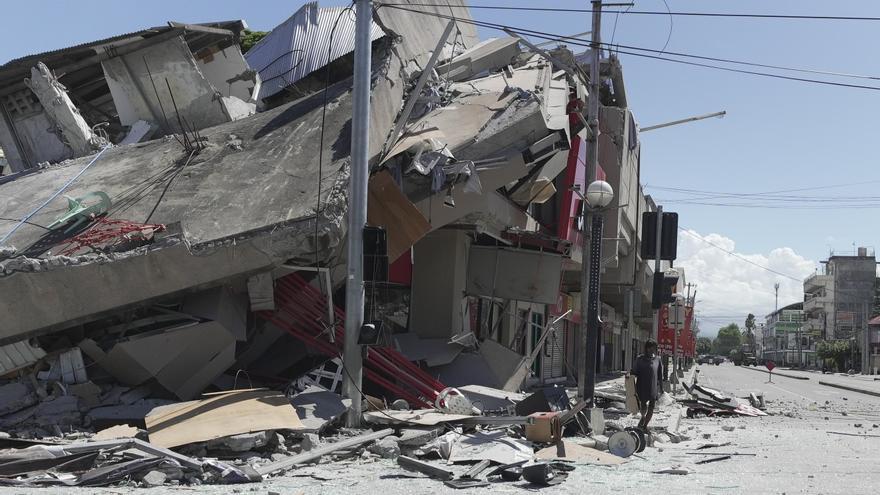 Un terremoto de magnitud 7,8 deja al menos 35 muertos y más de 130 heridos en Filipinas