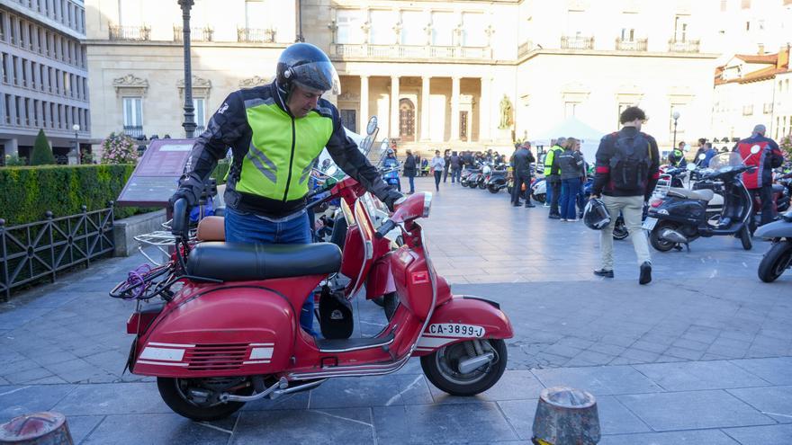 En imágenes: Vespas y Lambrettas toman Vitoria