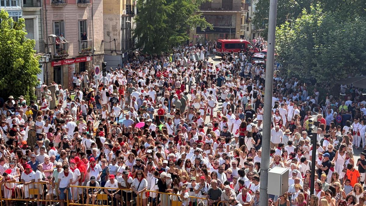 Fotos del Chupinazo de fiestas de Estella / Javier Arizaleta