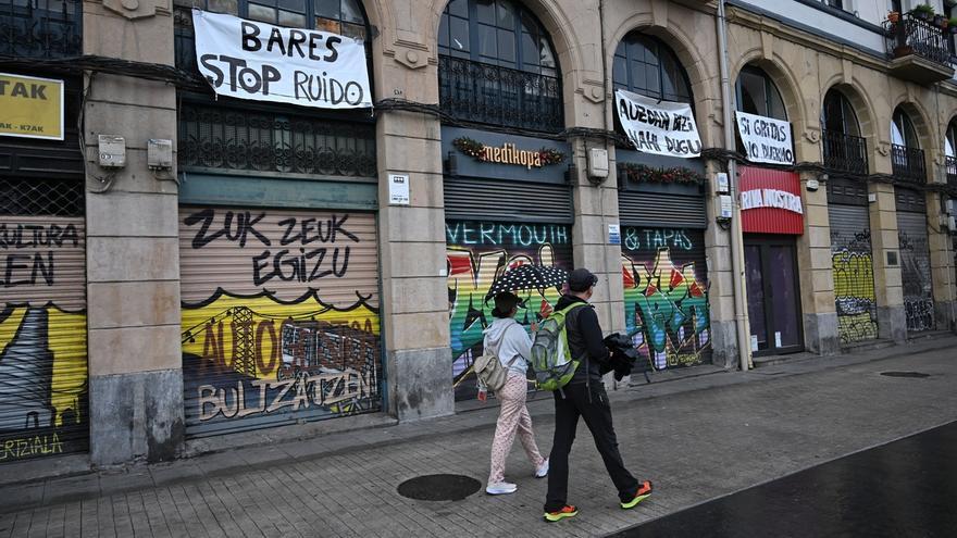 Vecinos de Marzana reivindican su derecho a descansar frente al ruido de terrazas y bares