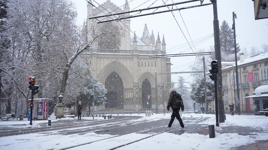 La borrasca Goretti activa el aviso por fuertes rachas de viento y nieve en Álava