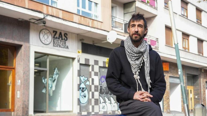 Un recorrido entre arte, comida y política para ‘reabrir’ la taberna Las Pasiones