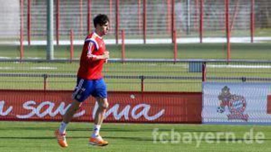 Javi Martínez vuelve a correr tras su grave lesión de rodilla.