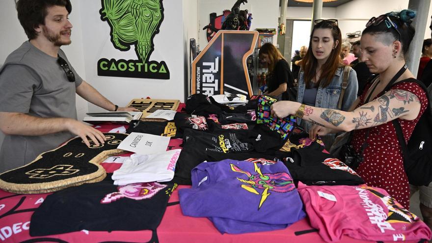 El mercado del Dos de Mayo se viste de Navidad