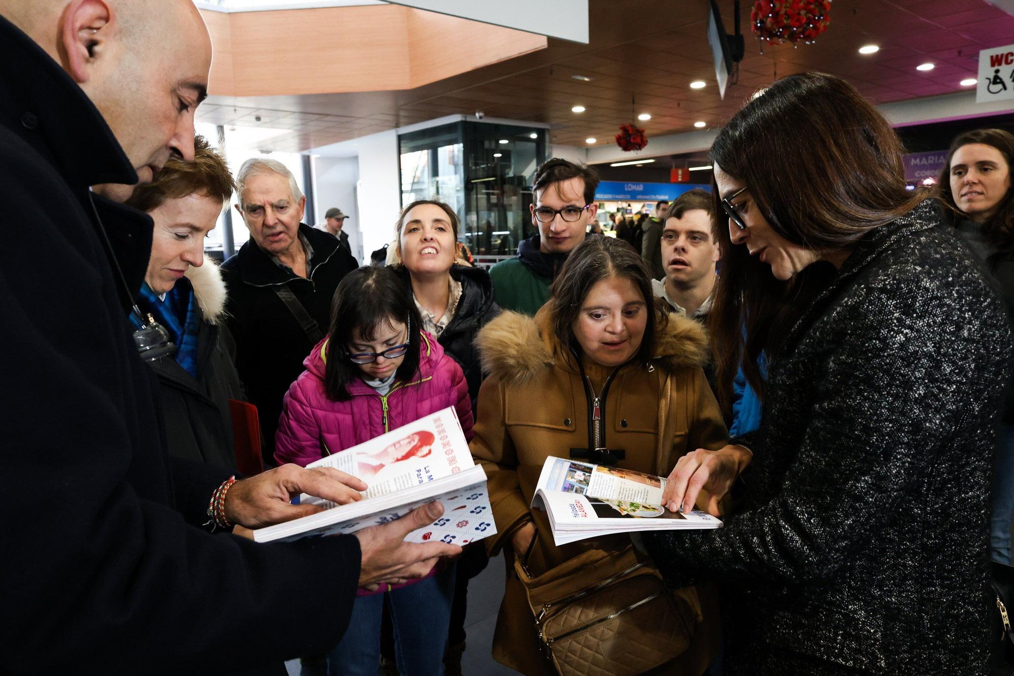 En imágenes: La Fundación Síndrome de Down presenta la guía gastronómica 'Bilbao Zaporetan'