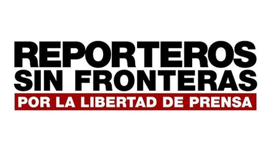 Bozeramaileen Batzordeak Francisco de Vitoria Domina eman dio Mugarik Gabeko Kazetariak erakundeari