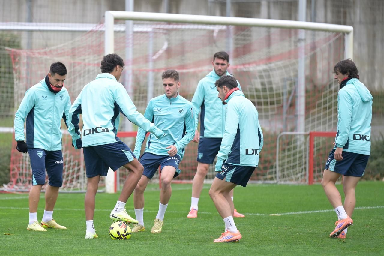 En imágenes: Valverde recupera efectivos en ataque