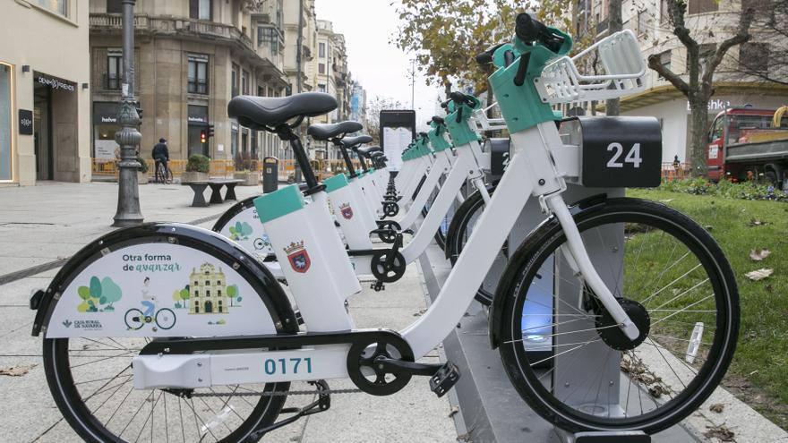 El Ayuntamiento de Pamplona exige a Ride On acreditar la titularidad de bases y bicicletas antes de anular el contrato