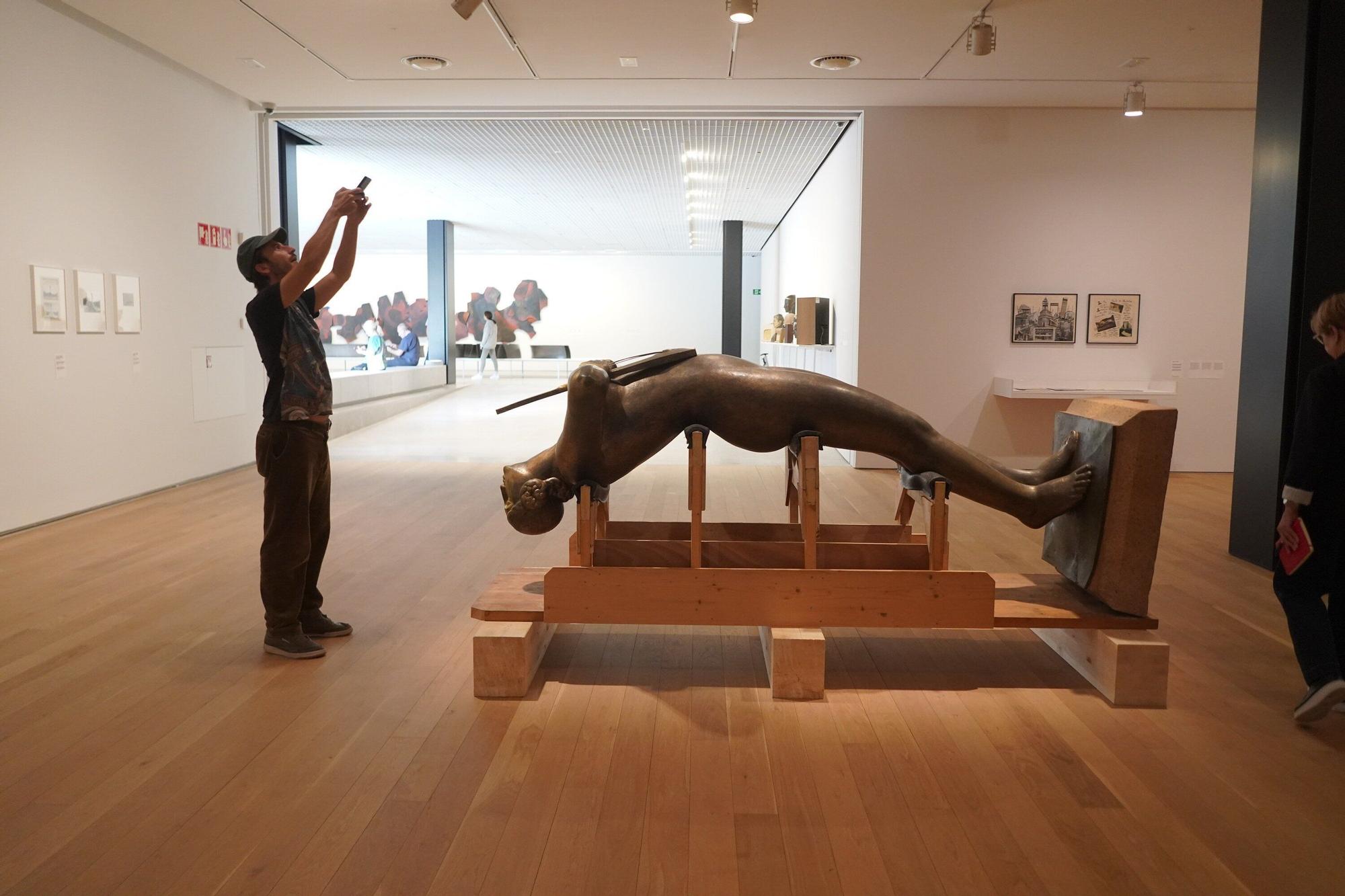 El Bellas Artes expone la memoria del arte contemporáneo en Bilbao