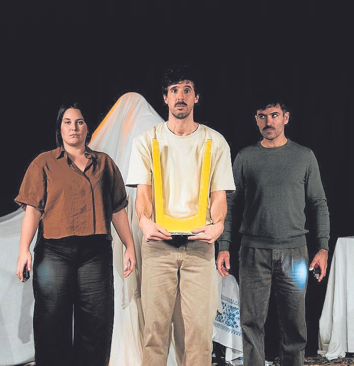 ‘Itsaso, Pello eta Sebas dira obrako pertsonaiak.