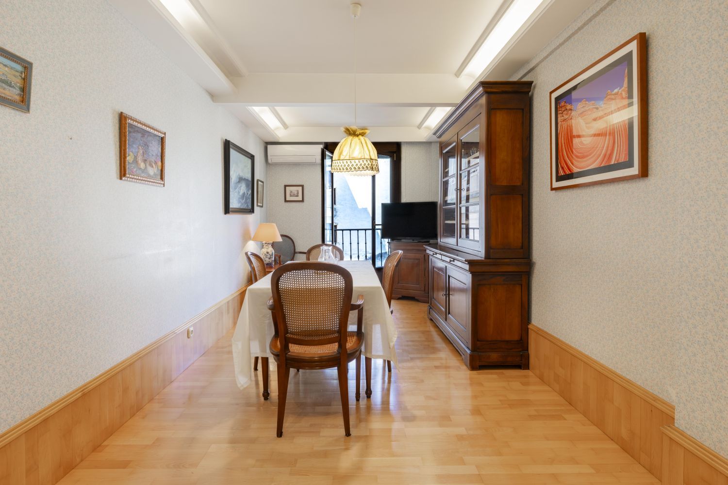Vivir en el corazón de San Sebastián: espacio, luz y carácter en el Gros más exclusivo