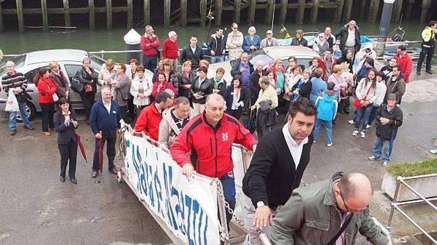El buque &#039;Maria Maeztu&#039;, a su llegada ayer al muelle de Portugalete, donde levantó gran expectación.