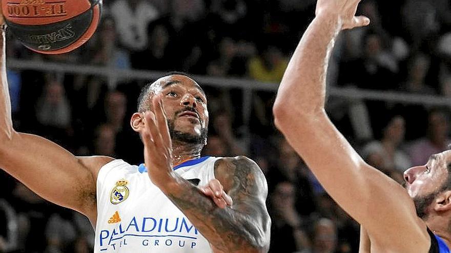 El Real Madrid asalta el Palau en el estreno