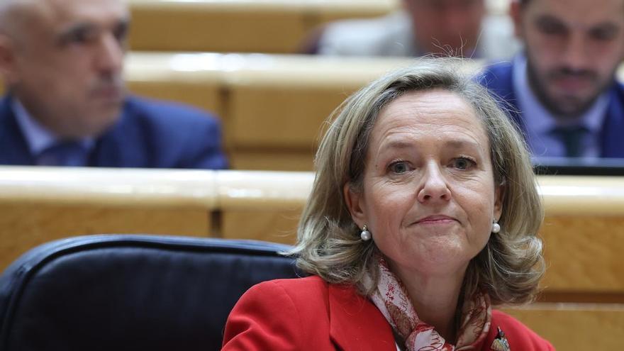 Bruselas avala el plan presupuestario español de 2023, pero advierte ...