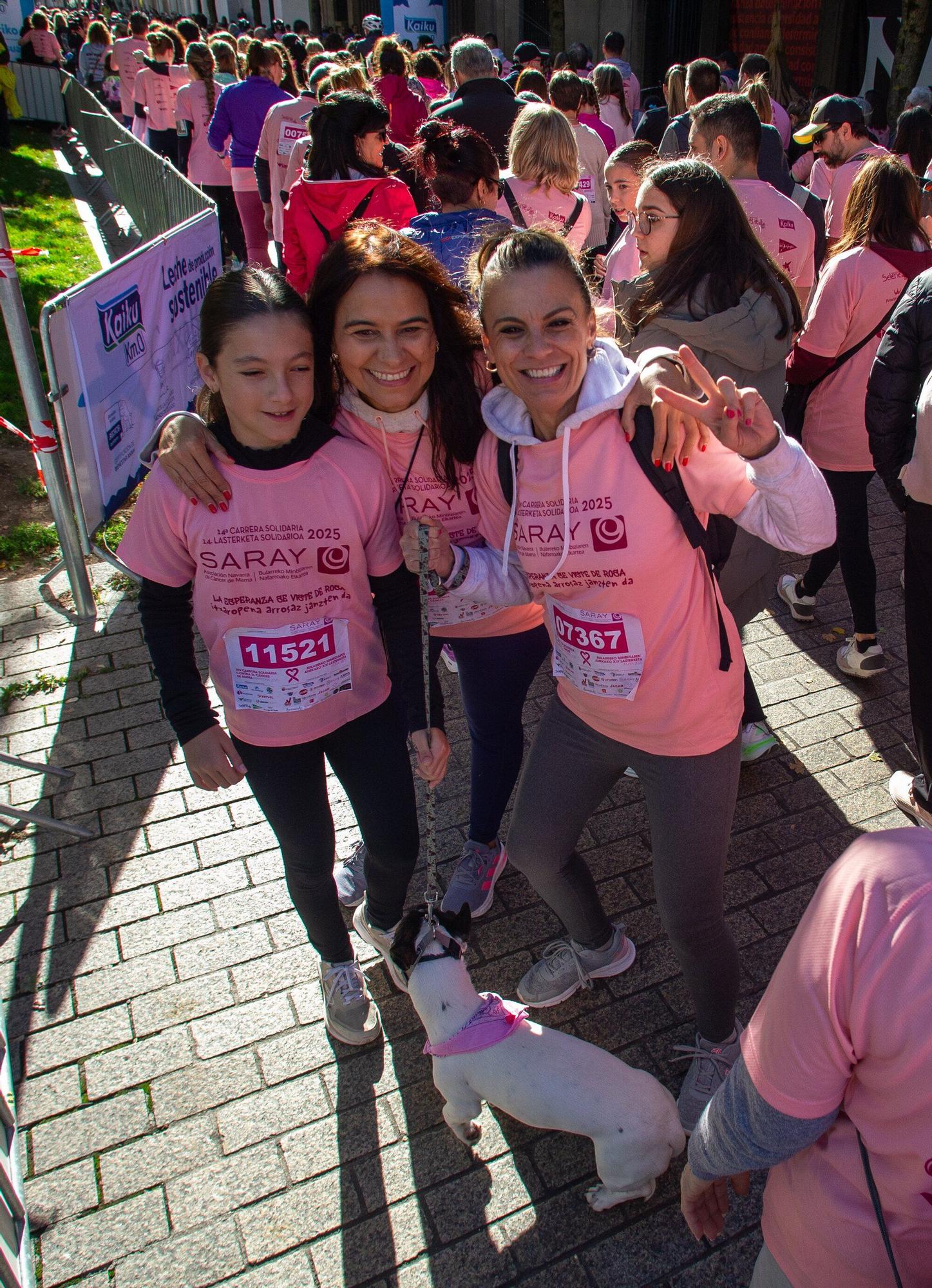 Fotos de la Carrera contra el Cáncer de Mama de Saray en Pamplona 2025