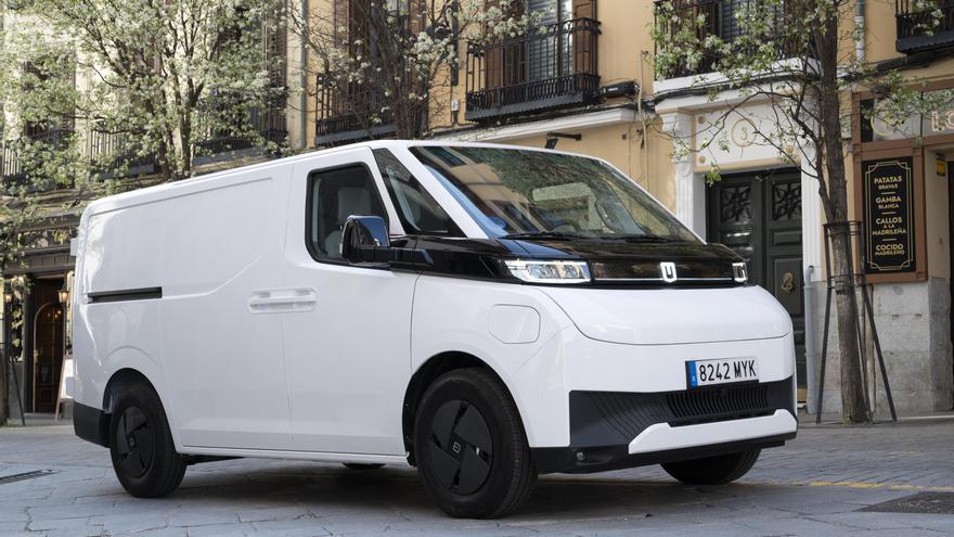 La nueva (y futurista) furgoneta eléctrica que ya está a la venta en Euskadi