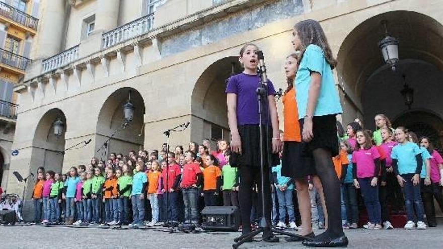 El coro Easo rememora el Bicentenario de Donostia con una cantata infantil de 200 voces.