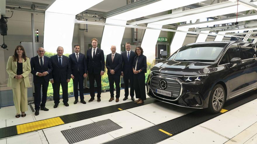 Mercedes Vitoria abre "una nueva era" con el inicio de la producción en serie del VLE, su "producto estrella"