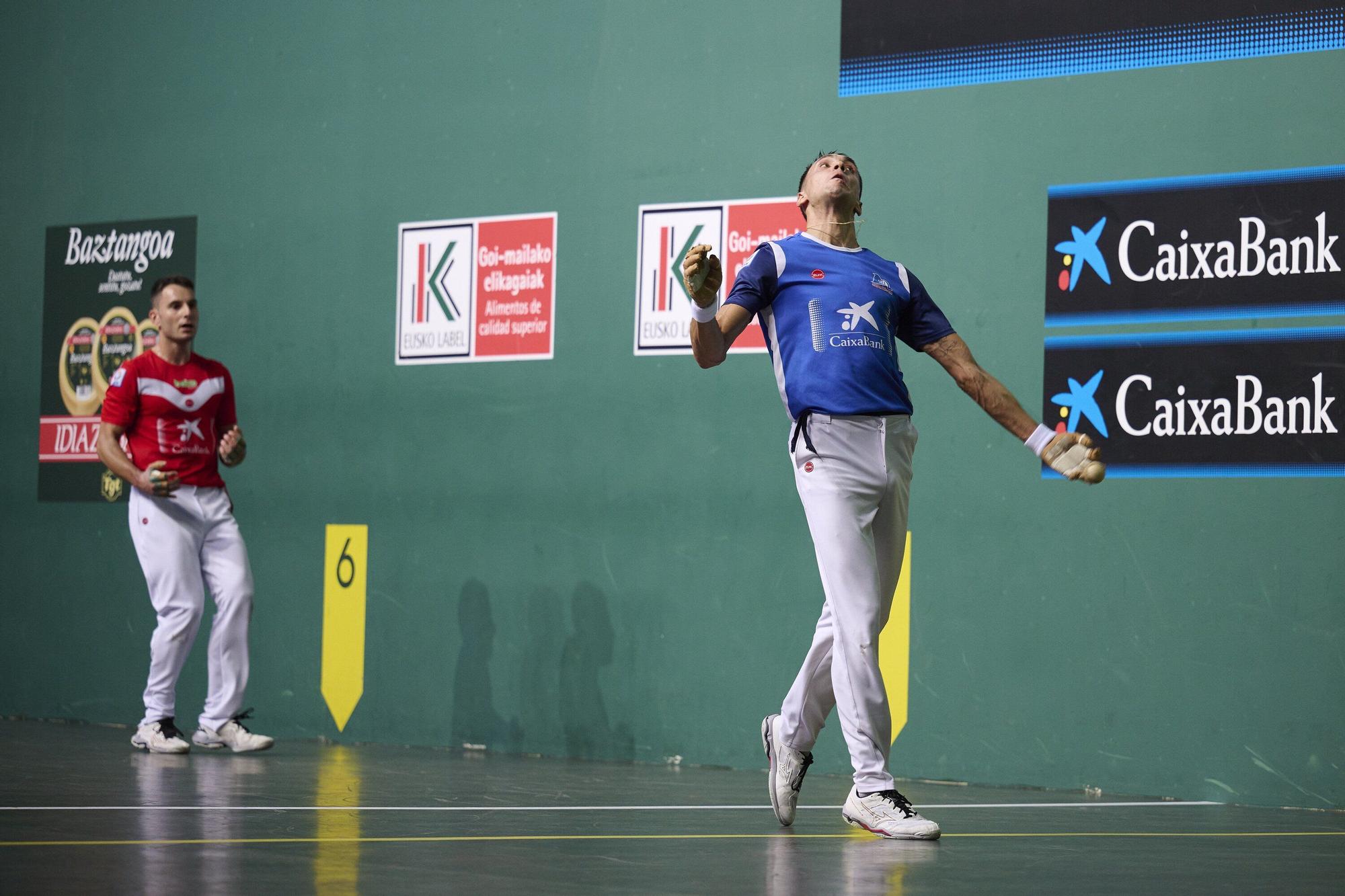 Javier Zabala y Jon Mariezkurrena, campeones del Masters CaixaBank ante Altuna III e Imaz en el Navarra Arena.
